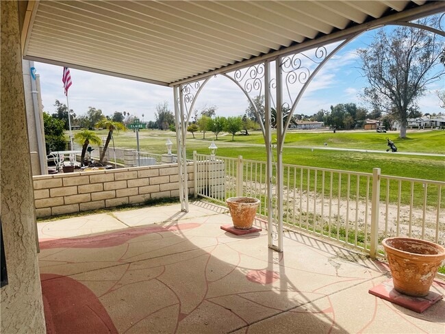 Building Photo - 2531 Country Club Dr