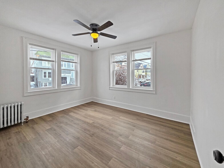 Building Photo - 5 Kenmore Ave