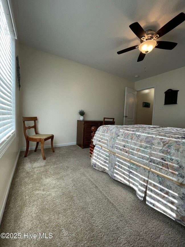 Building Photo - 754 Radiant Dr