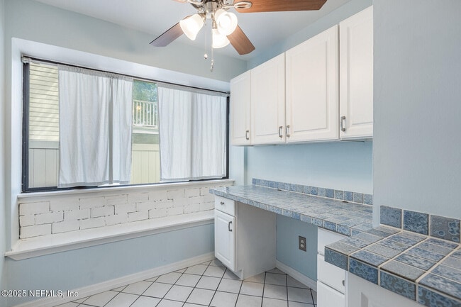 Building Photo - 4765 Marsh Hammock Dr W