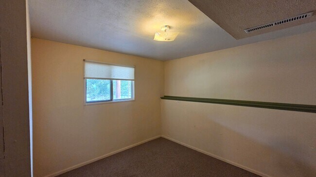 Building Photo - 2240 55th St