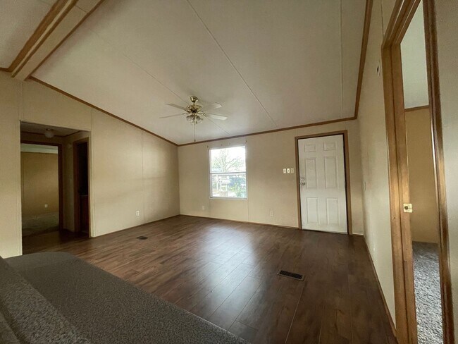 Building Photo - 3602 Wellington Ln