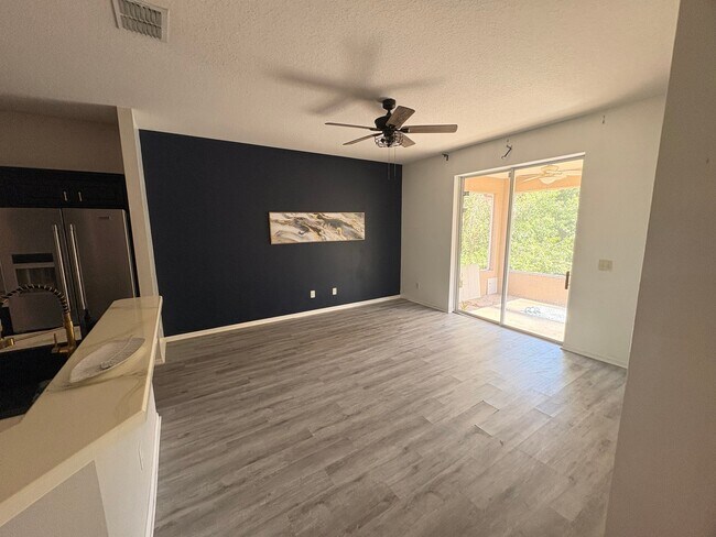 Building Photo - 1118 Dekleva Dr