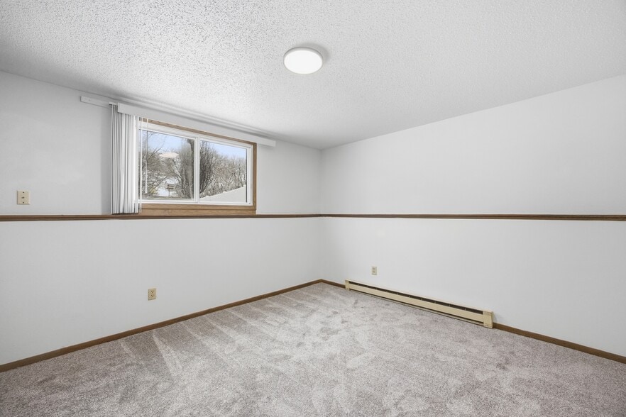 Building Photo - 3223 2nd St N