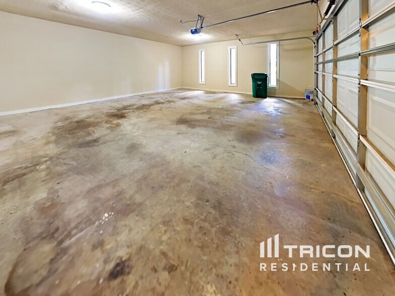 Building Photo - 5054 Stoney Point Ln