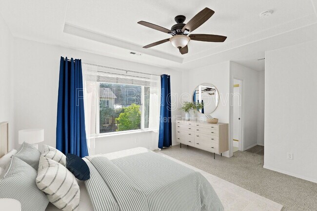 Building Photo - 2136 NE 13th Ave