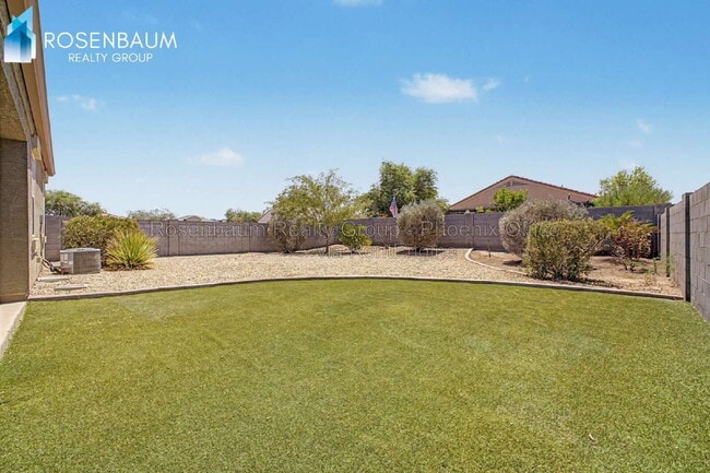 Building Photo - 41917 W Manderas Ln