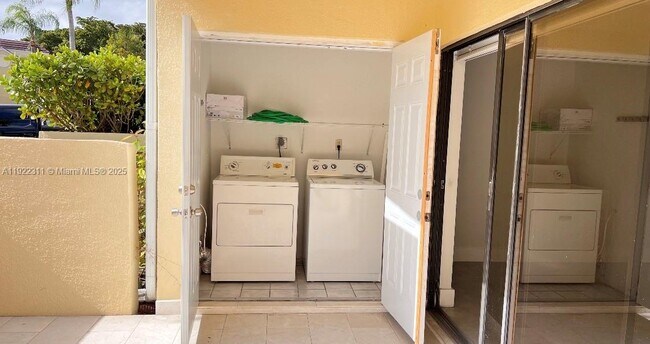 Building Photo - 13058 SW 88th Ln