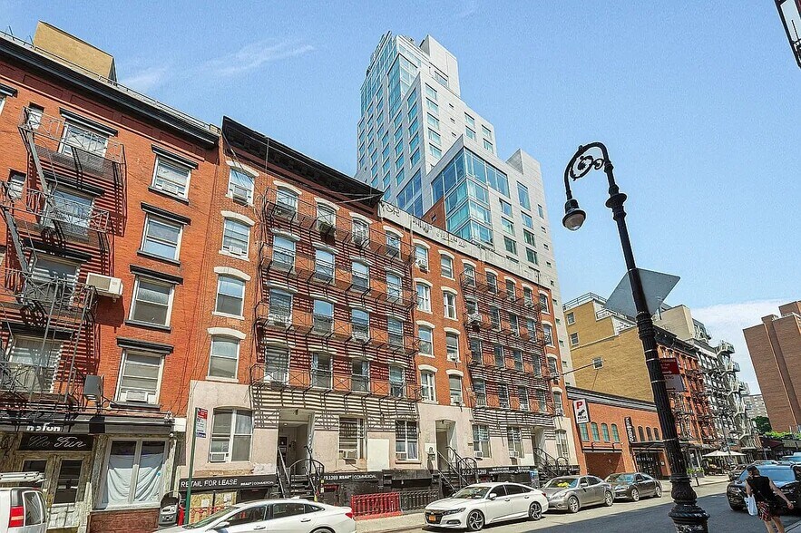 Building Photo - 167 Ludlow St