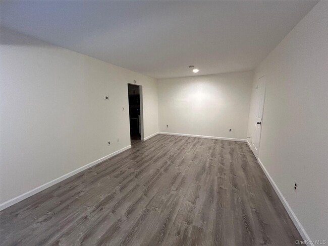 Building Photo - 37 El Camino Ct