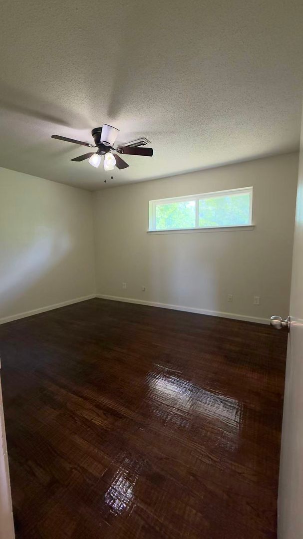 Building Photo - Great and Affordable Duplex in Plano!