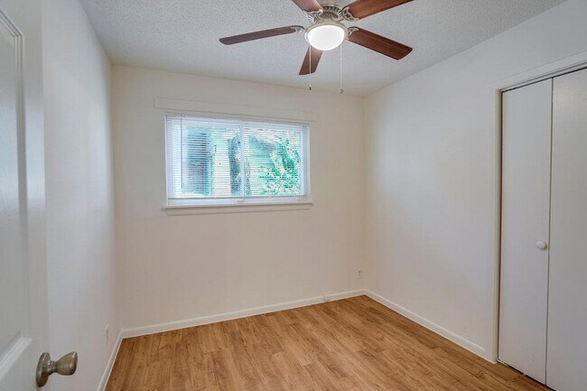 Building Photo - 509 Treys Way