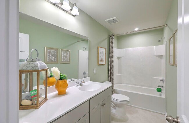 Building Photo - 102 Benelli Dr