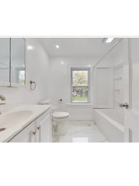 Building Photo - 252 Oronoque Rd