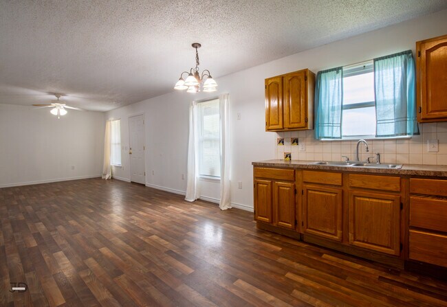 Building Photo - 33 Grant Gill Ln