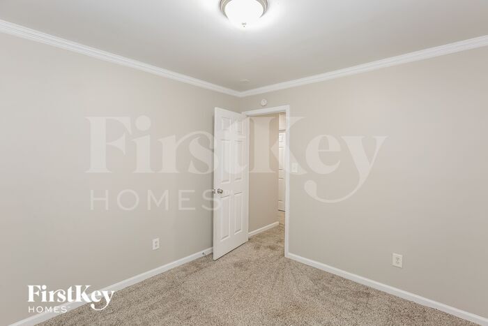 Building Photo - 4343 Crestline Ln