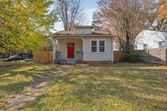 Building Photo - 1323 Columbia St