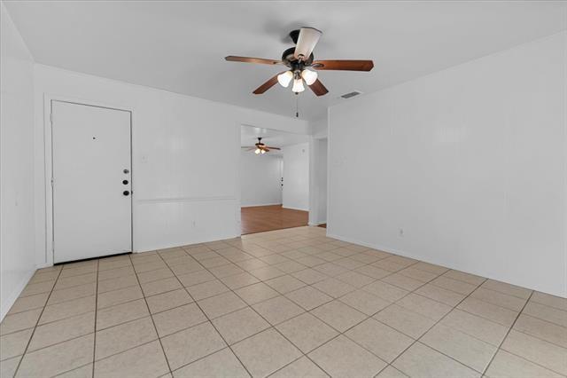 Building Photo - 817 Warren Way