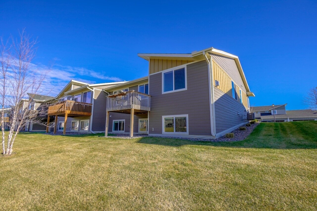 Building Photo - 10889 Retreat Ln