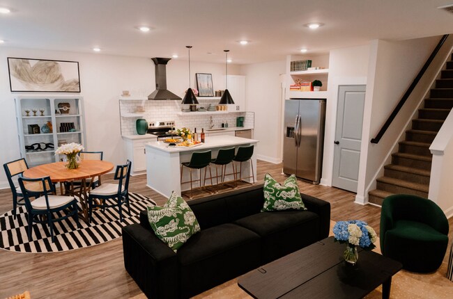 Building Photo - FURNISHED SKYE SINGLE FAMILY HOME