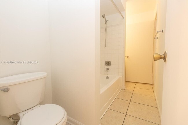 Building Photo - 1237 SW 46th Ave