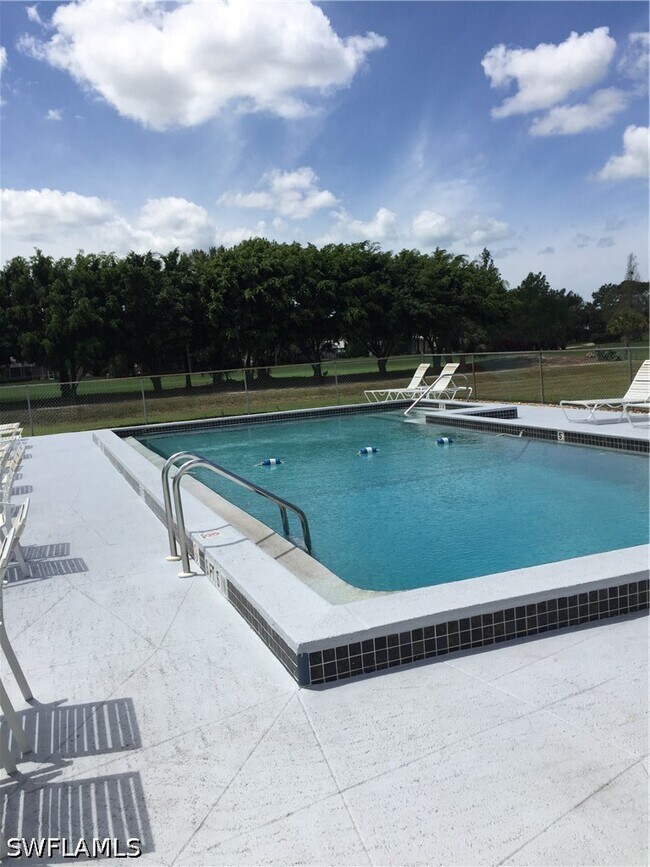 Building Photo - 5651 Rattlesnake Hammock Rd