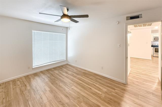 Building Photo - 4811 Live Oak St