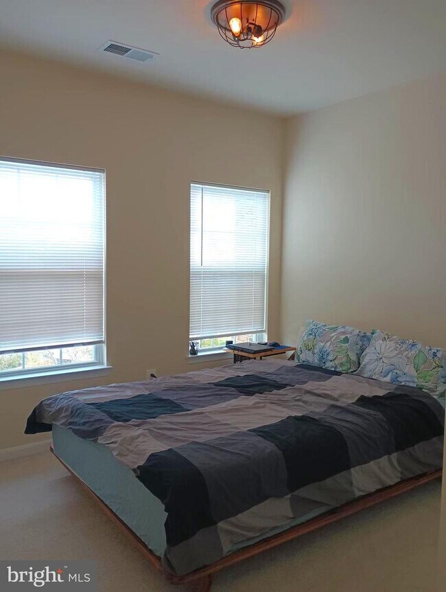 Building Photo - 42133 Fremont Preserve Square