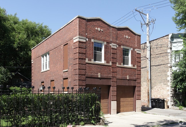 Building Photo - 5345 S University Ave