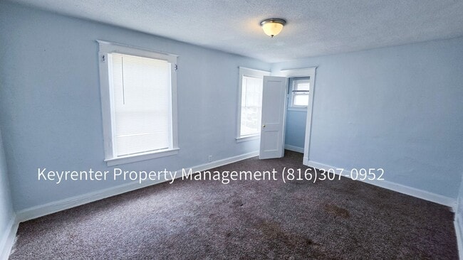 Building Photo - 3 Bed 1 Bath ready to rent!