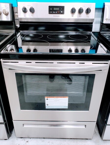 STOVE - 1451 W 43rd Pl