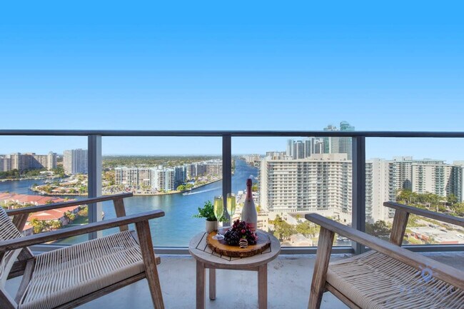 Building Photo - 4010 S Ocean Dr