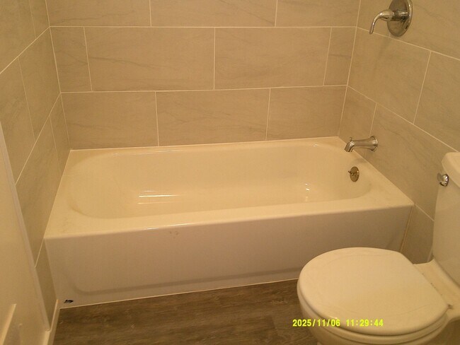 Building Photo - 390 S Almond St