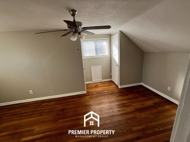 Building Photo - Spacious 4BR Memphis Home for Rent with Fenced Backyard