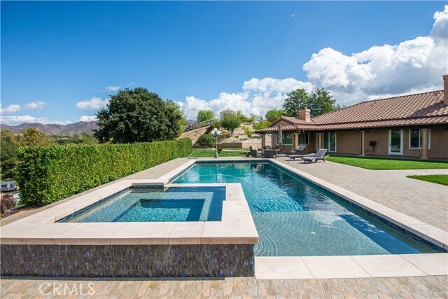 Building Photo - 27048 Triumph Ave