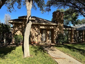 Building Photo - 33 Cibola Ct