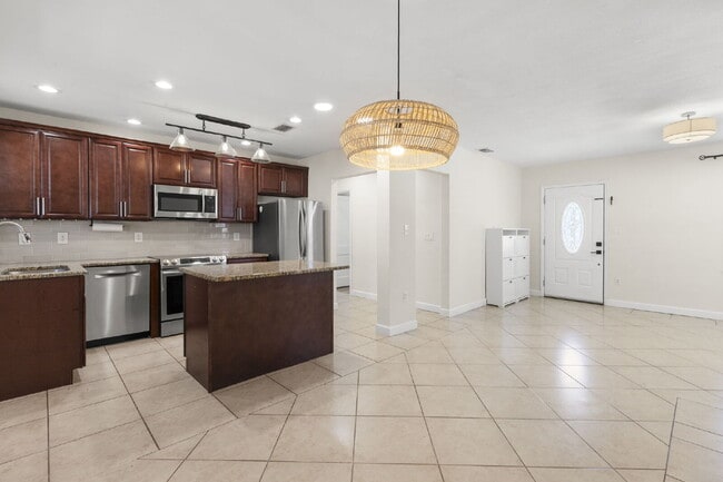 Building Photo - 3505 Prescott St N