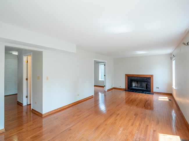 Building Photo - 1040 Sanctuary Ln