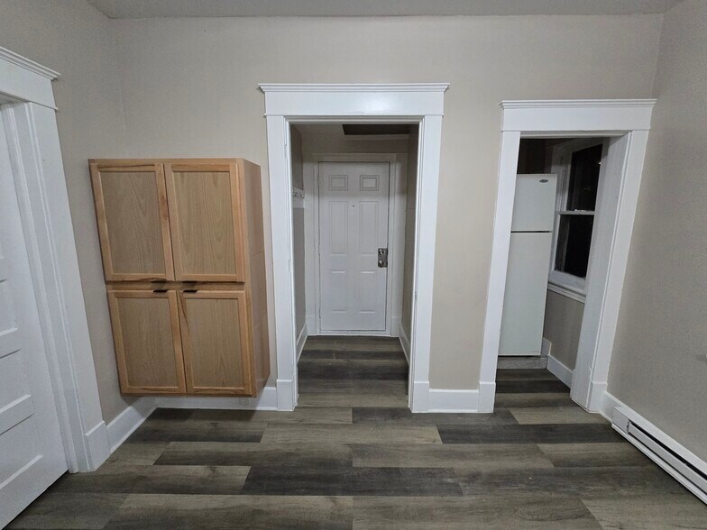 Building Photo - 1422 26th Ave N