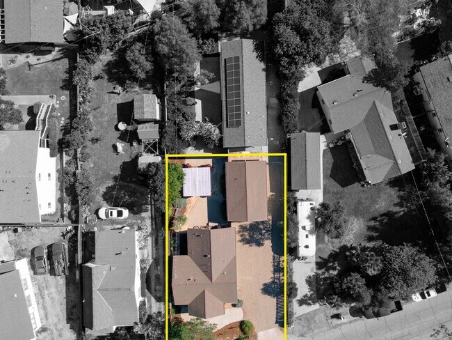 Building Photo - 1665 Laurel Ave