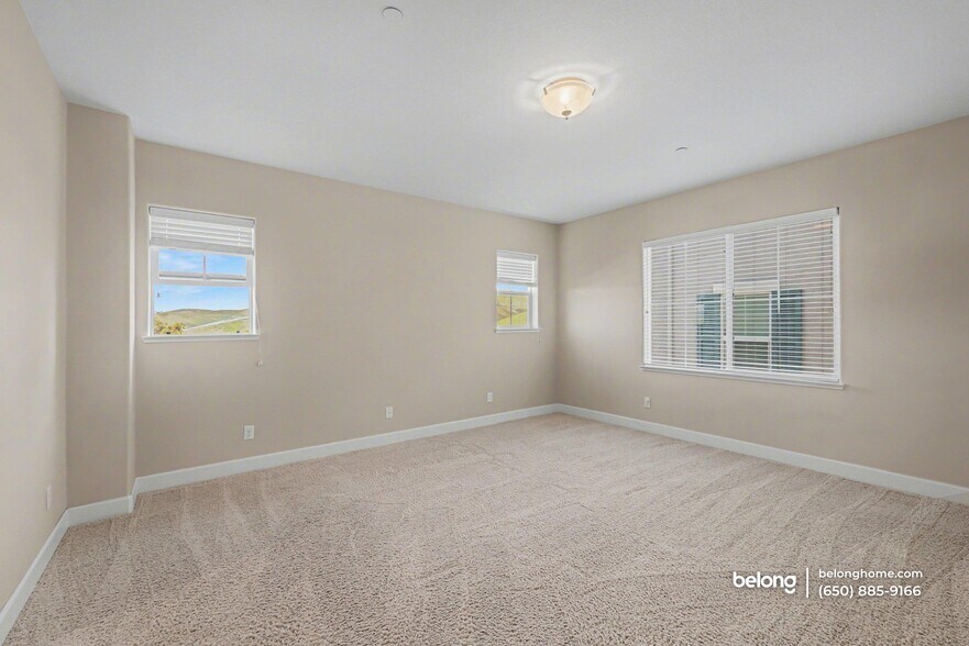 Building Photo - 6856 Syrah Dr