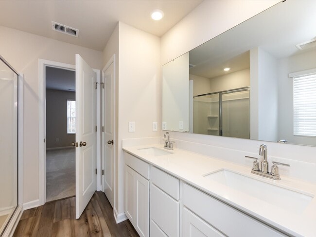 Building Photo - 1048 Old Trade St