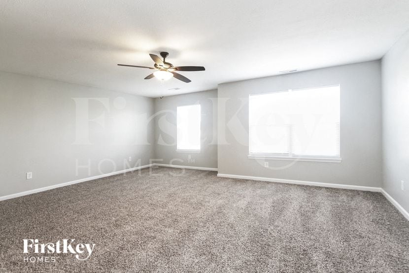 Building Photo - 3410 S Cordell Rd