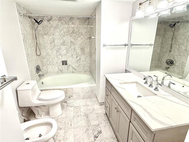 Building Photo - 1541 Brickell Ave