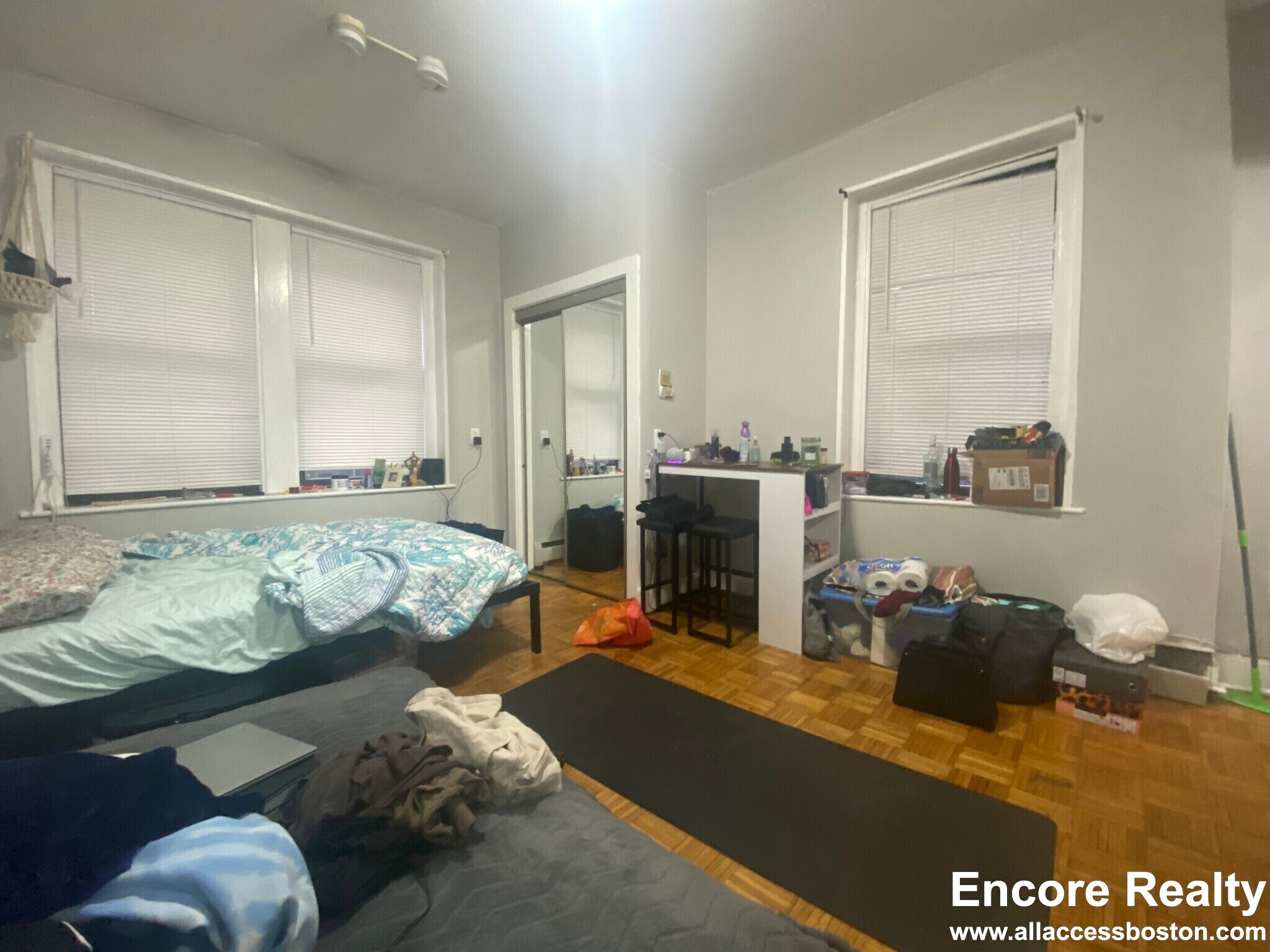 Building Photo - 40 Anderson St