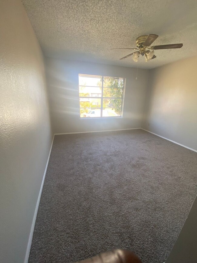Building Photo - 5510 Brookview Ct