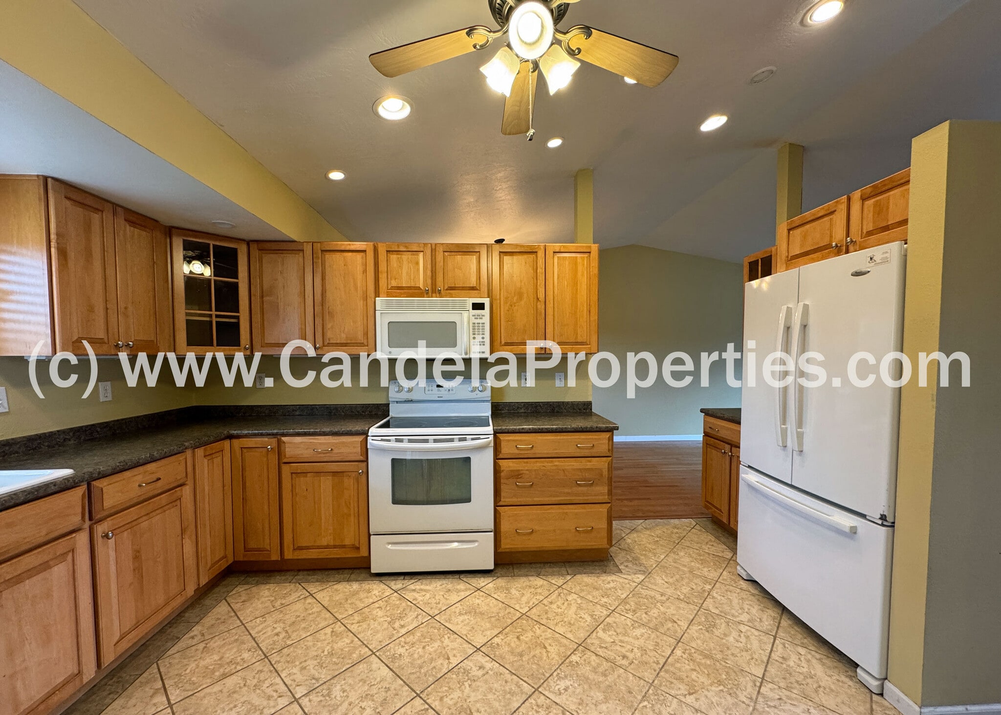 Building Photo - 8038 Horizon Dr