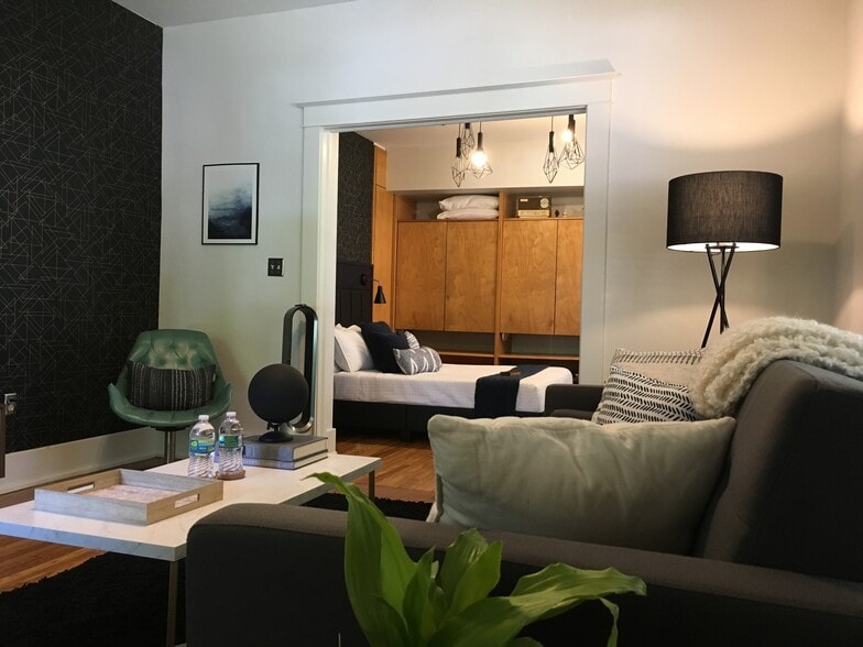 Living Room - 2012 Harbert Ave