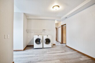 Building Photo - 809 Washington St