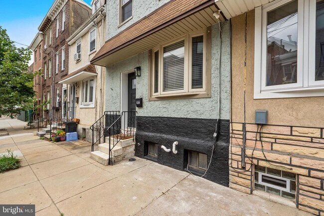 Building Photo - 1314 E Berks St